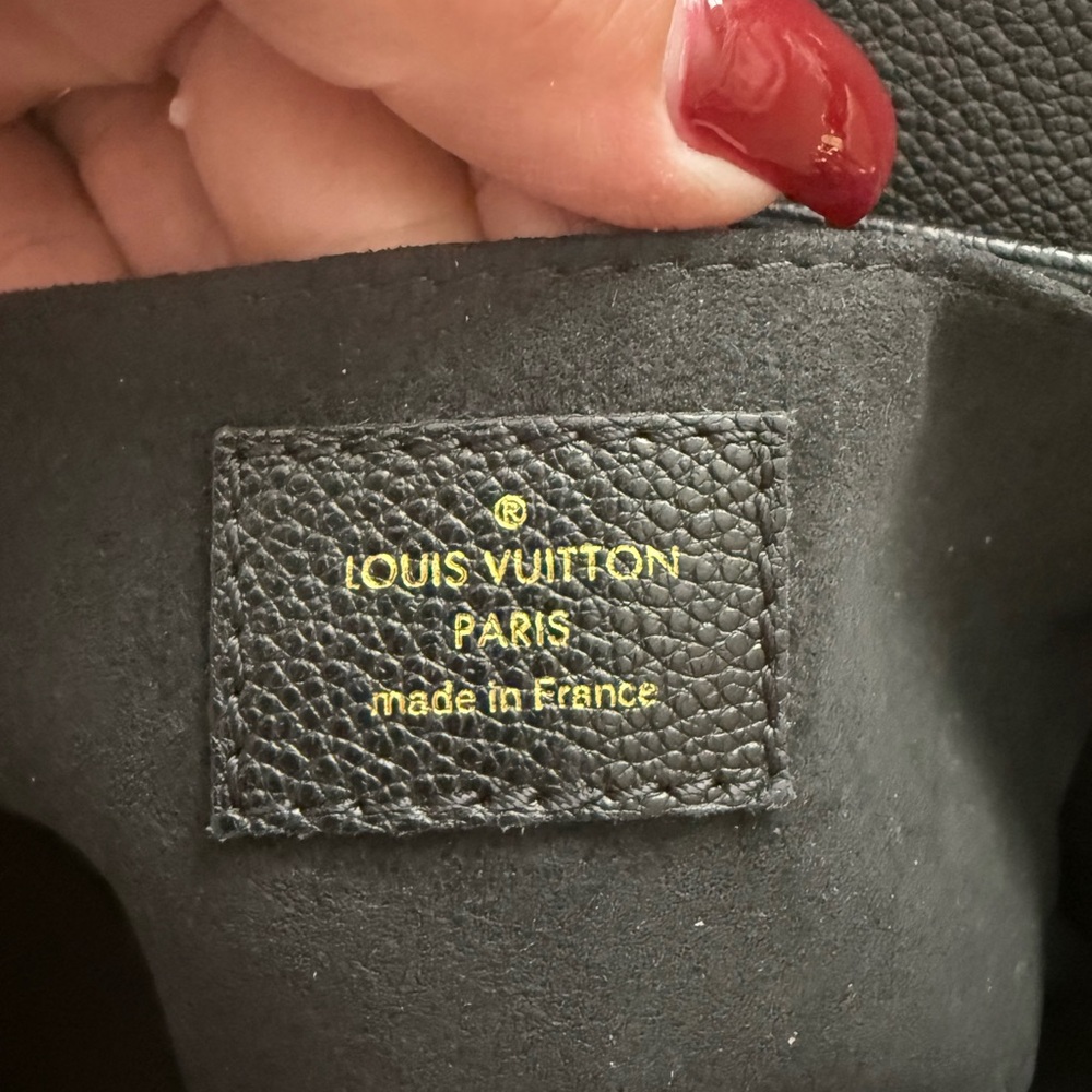 Louis Vuitton favorite MM - Picture 9 of 15